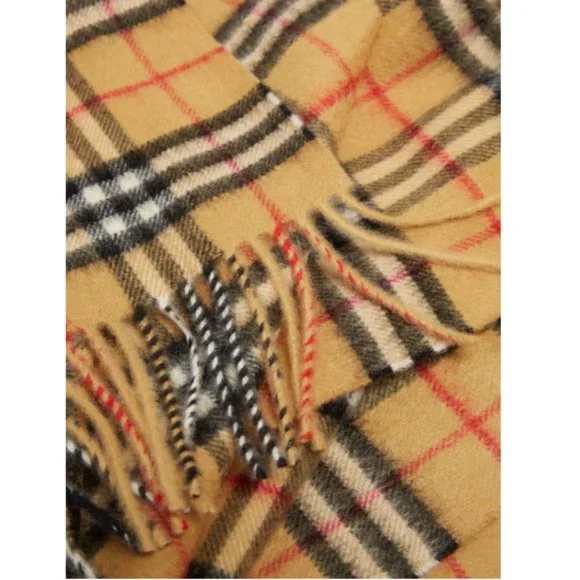 Burberry Vintage Check Brushed-Cashmere Scarf - Picture 14 of 14